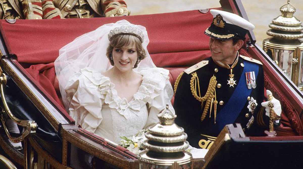 Vestido de novia de la princesa Diana (1981)