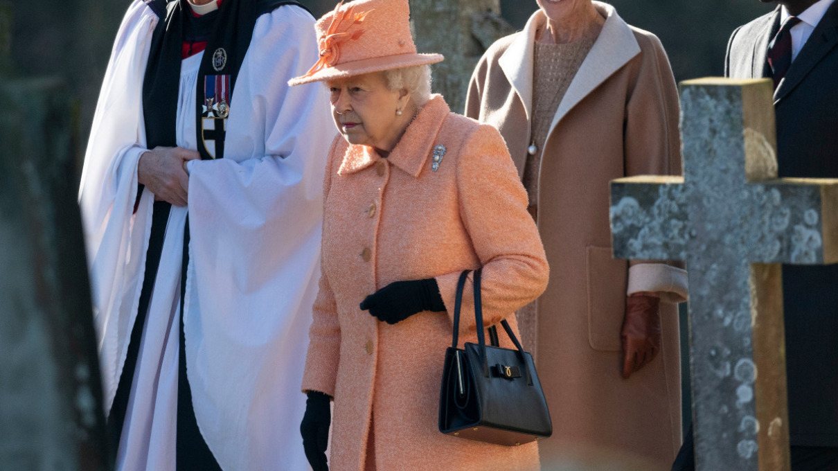 Bolso de la reina Isabel II