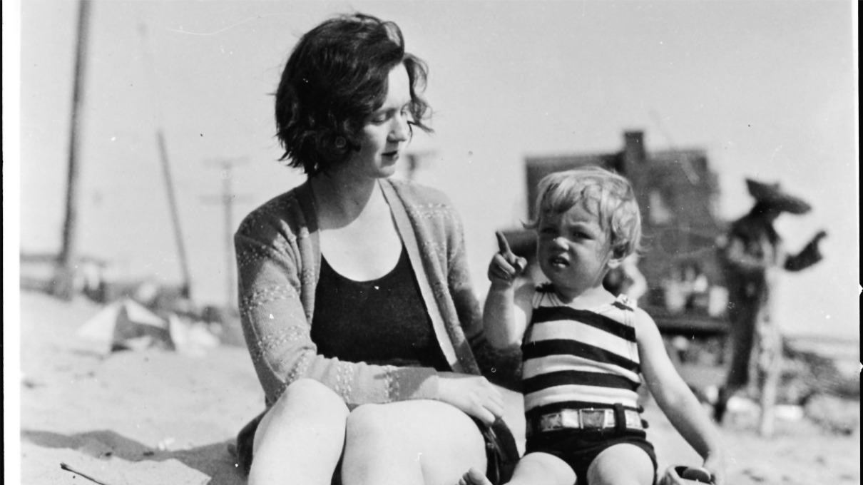 Marilyn Monroe y su mamá Gladys Pearl Baker