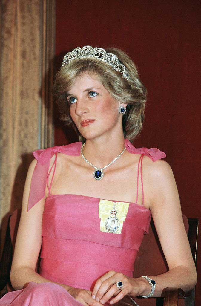 Las fotos más hermosas de la princesa Diana usando tiaras