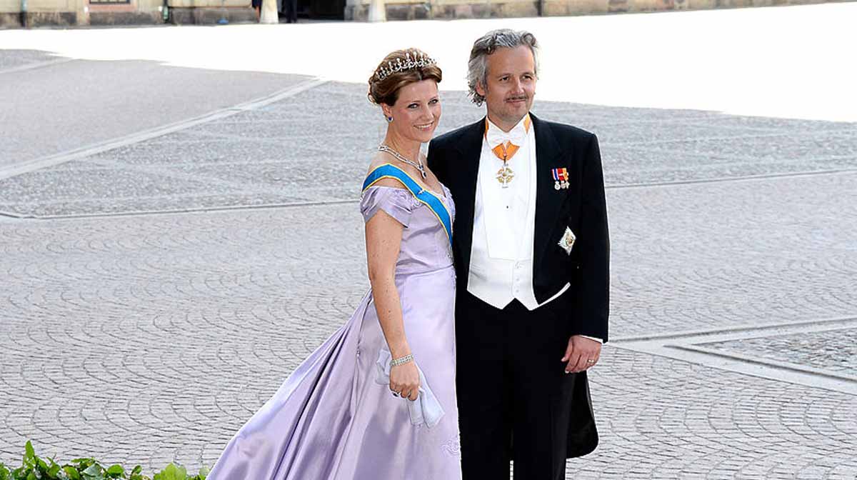 MARTA LUISA DE NORUEGA Y ARI BEHN