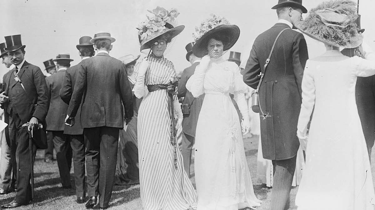 A partir e 1900 empezó a redefinirse la ropa de maternidad