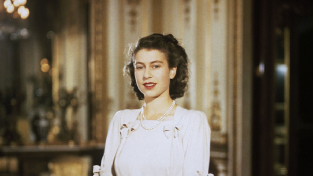 Reina Isabel II joven