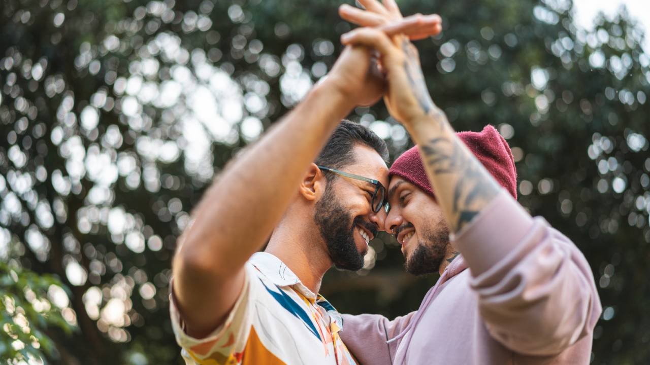 que es la bisexualidad pareja bisexual de dos hombres