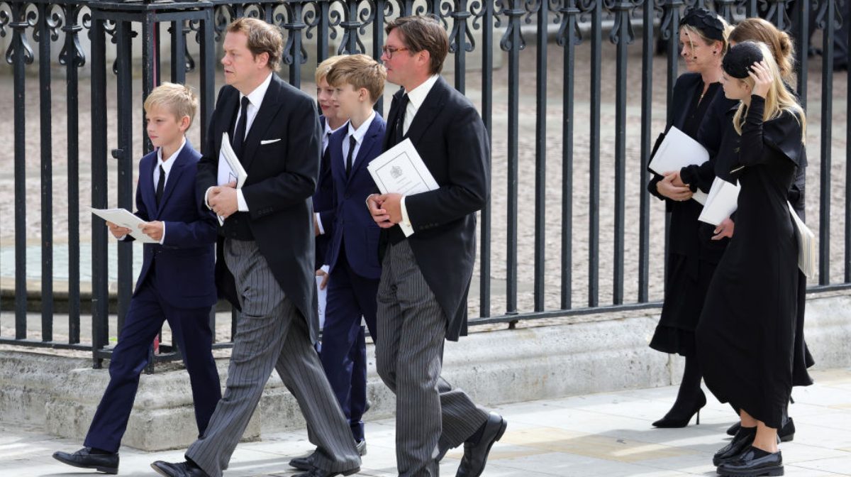 Los hijos de la reina consorte Camilla asistieron al funeral de la reina Isabel