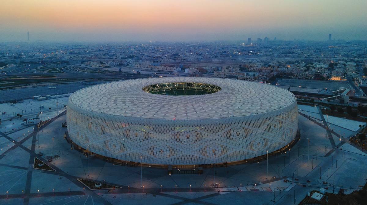  El estadio Al Thumama, uno de los escenarios del mundial, es un ejemplo de modernidad, ya que tiene un sistema de refrigeración generada con energía solar, puntero en el tema de sostenibilidad.
