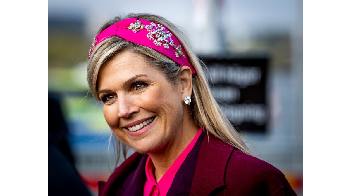 MÁXIMA DE HOLANDA: PEINADO ESTILO TURBANTE